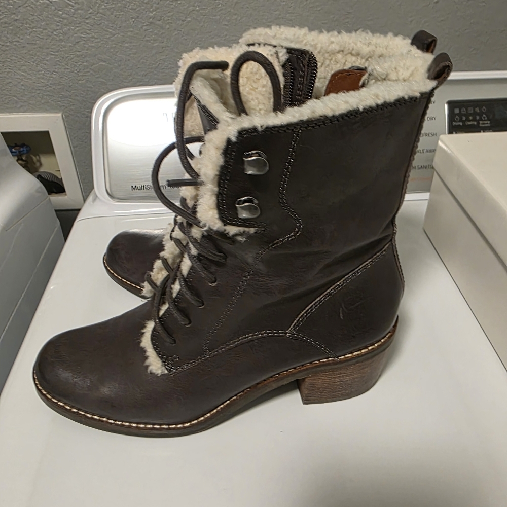 Luck Brand Women’s Brown Faux-Shearling Lace-Up Boot